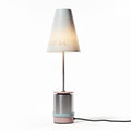 Lampada da tavolo moderna in metallo e plastica colori pastello 20 x 20 x 50cm
